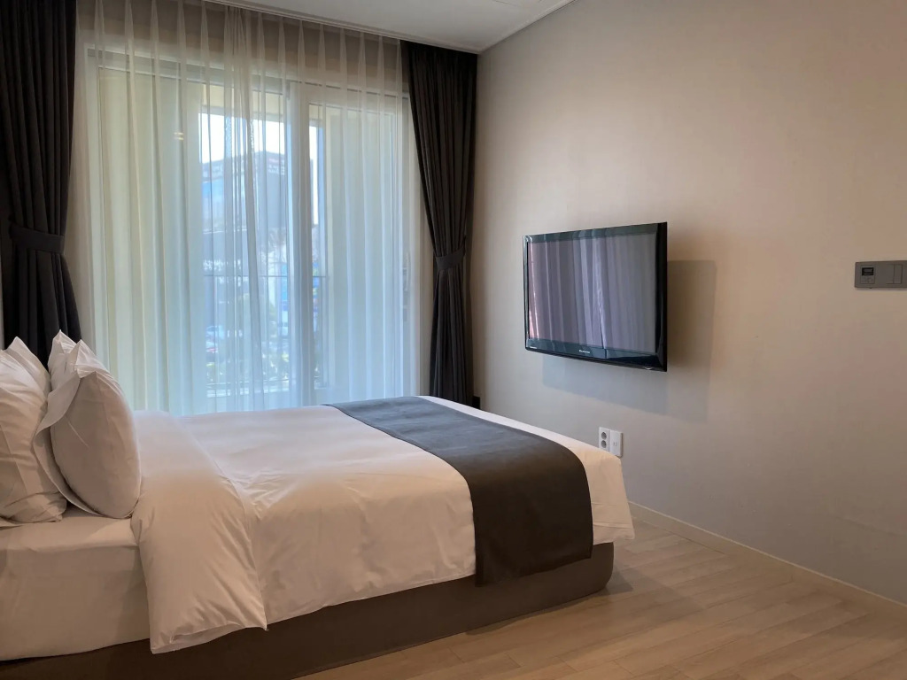 New Donghae Tourist Hotel