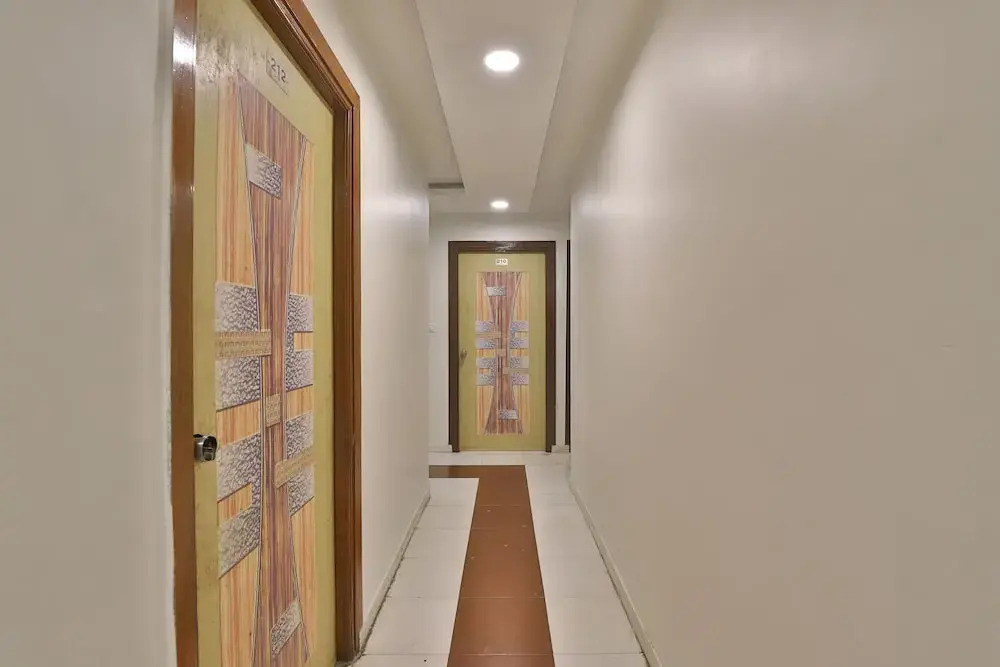 Hotel Rajvi by OYO Rooms