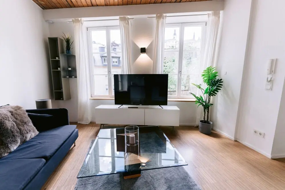 Exquisite 1BR Apt in Old Town w Balcony