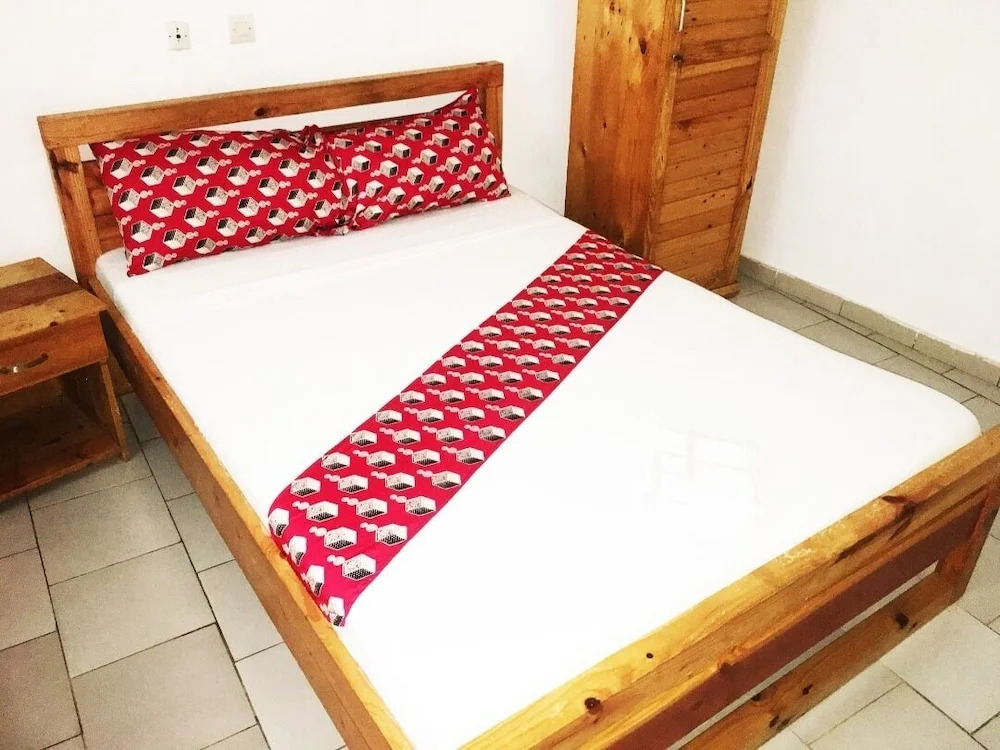 Imans Hotel Dabou