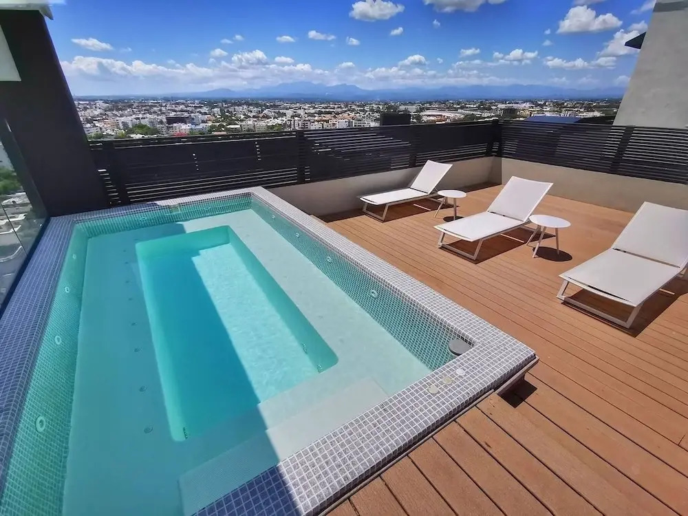 Luxury Condo 1 Br Pool Excellent Location
