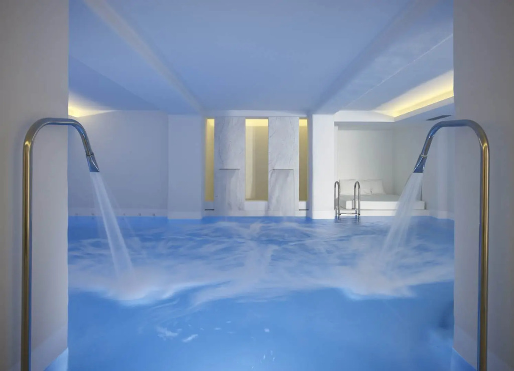 Knossos Beach Bungalows Suites Resort & Spa