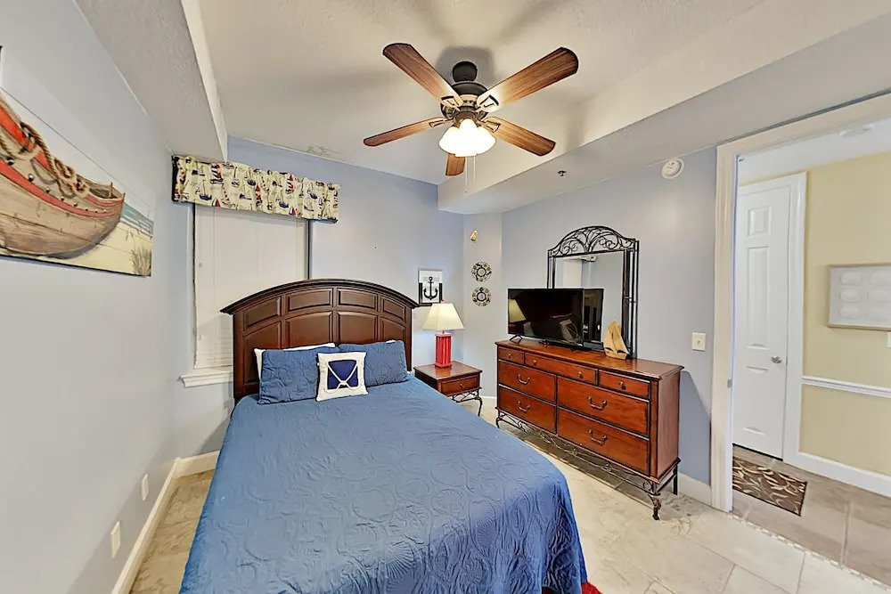 Beachfront 3br W/ Gulf-view Balcony 3 Bedroom Condo