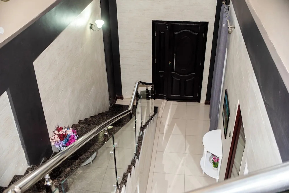 Lusaka Luxe - Your Private Oasis Awaits in the Heart of Zambia