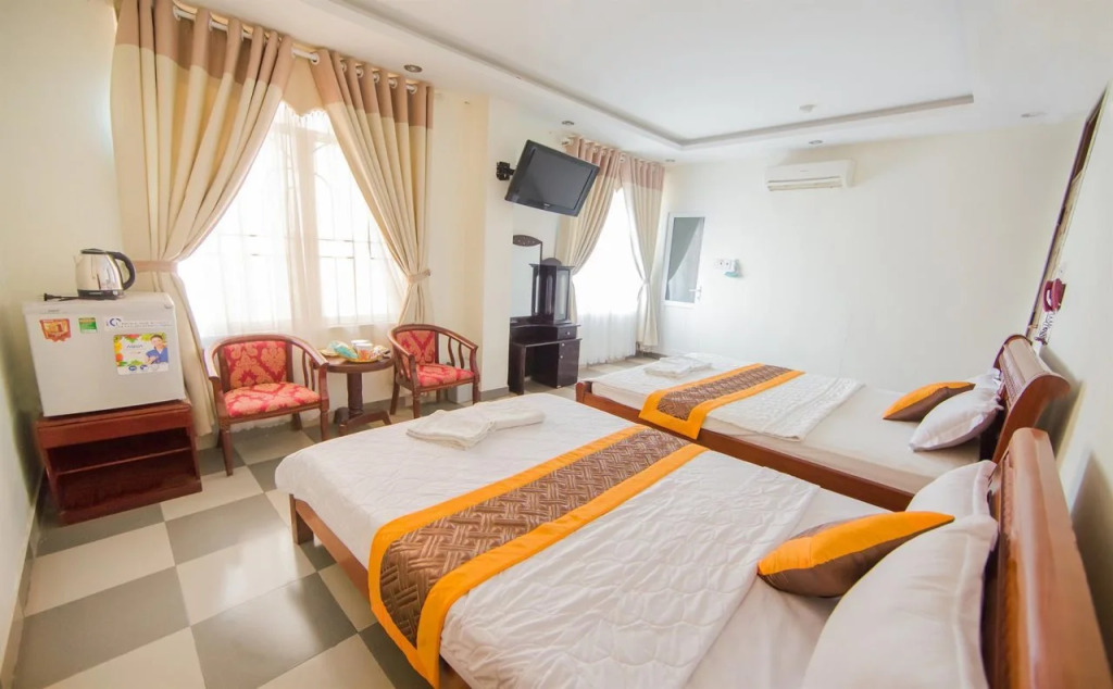 Ngoc Huong Hotel