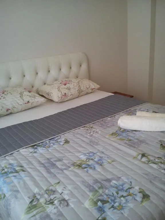C.C Home Sui̇t Apart