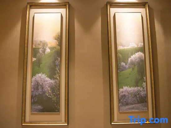 Yining Beauty Hotel (Liuxing Street Scenic Area Airport Store)