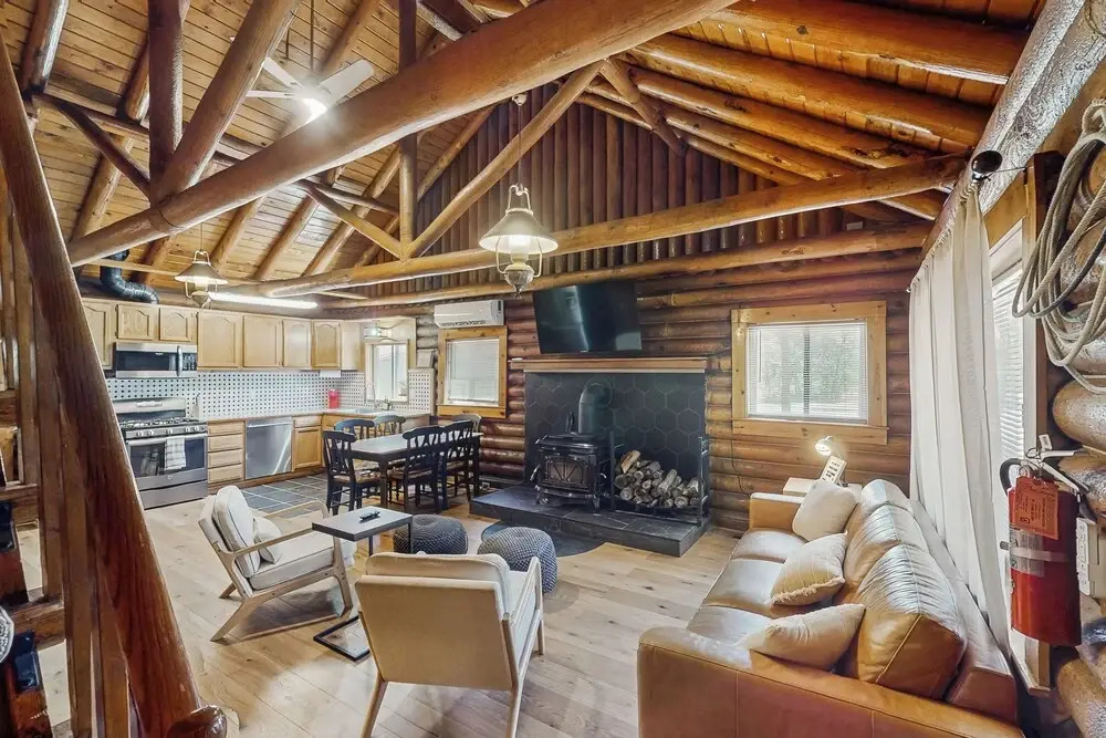 3BR Cabin w/ Loft, Wood Stove, AC & Fire Pit