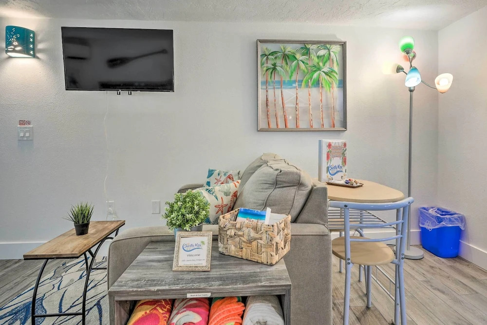 Cozy Siesta Key Dream Inn Rental < 1/2 Mi to Beach