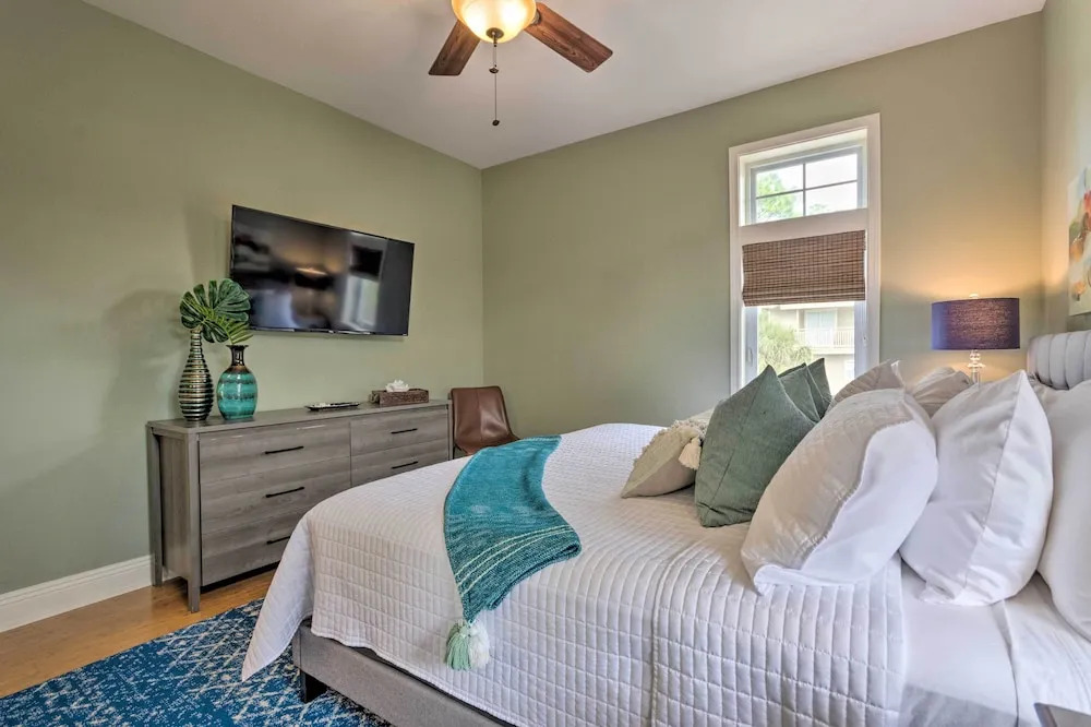 Upscale Getaway w/ Pool & Golf Cart