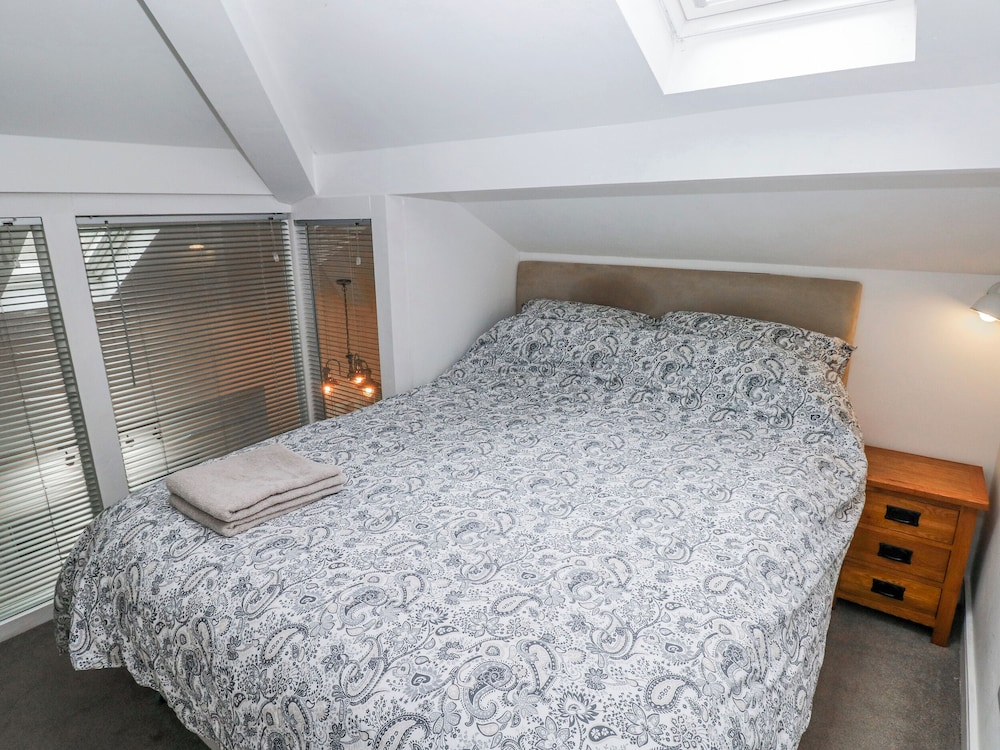 Trelessy Lodge