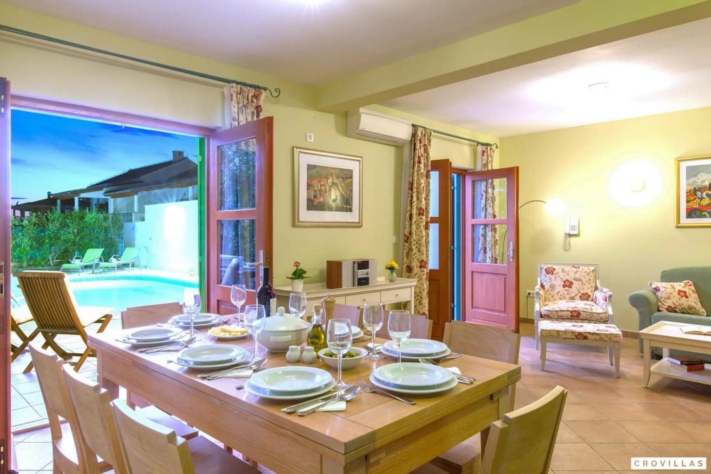 Mare III in Hvar with 4 bedrooms and 1 bathrooms