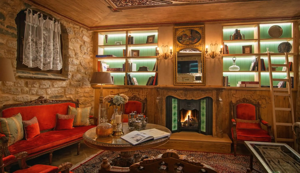 KAMARES Historic Boutique Hotel & Spa
