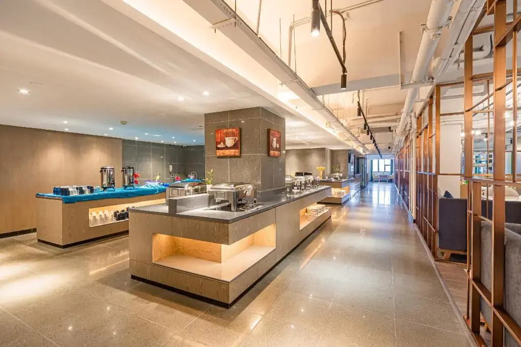 Rezen Kingtown Hotel (Chongqing Liangping)