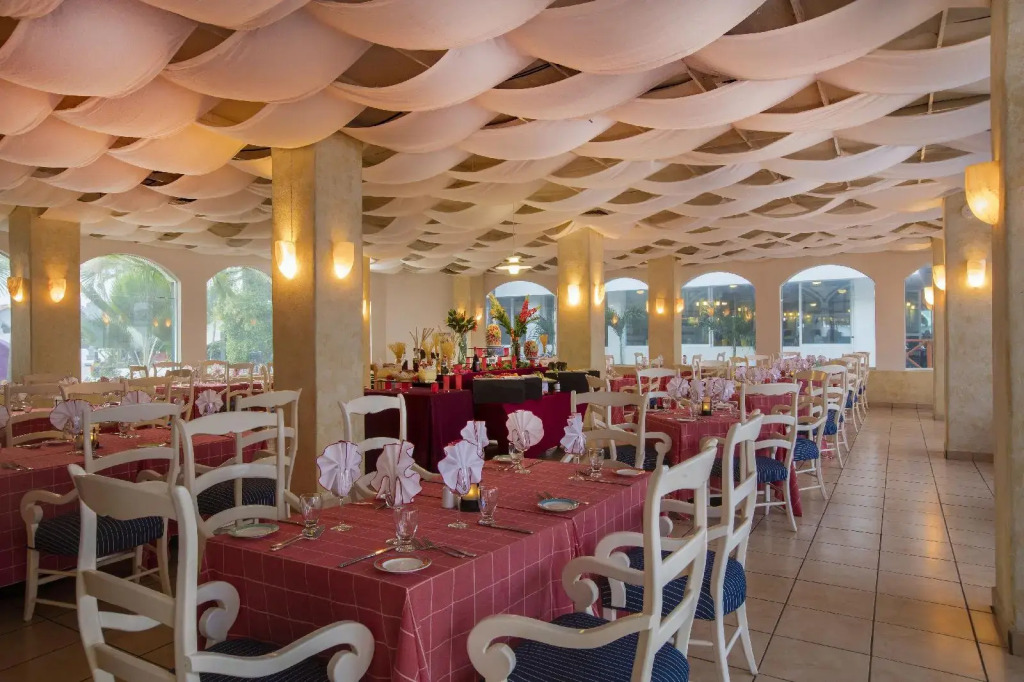 Crown Paradise Club Puerto Vallarta All Inclusive