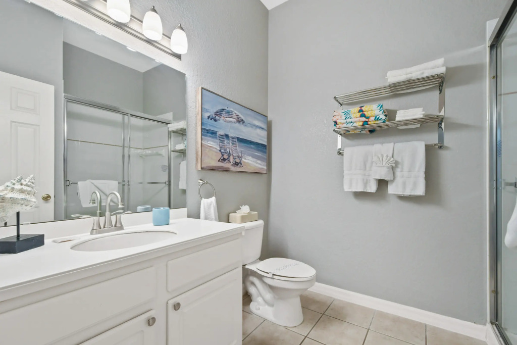 Coastal unit with 3 bedrooms and Disney room