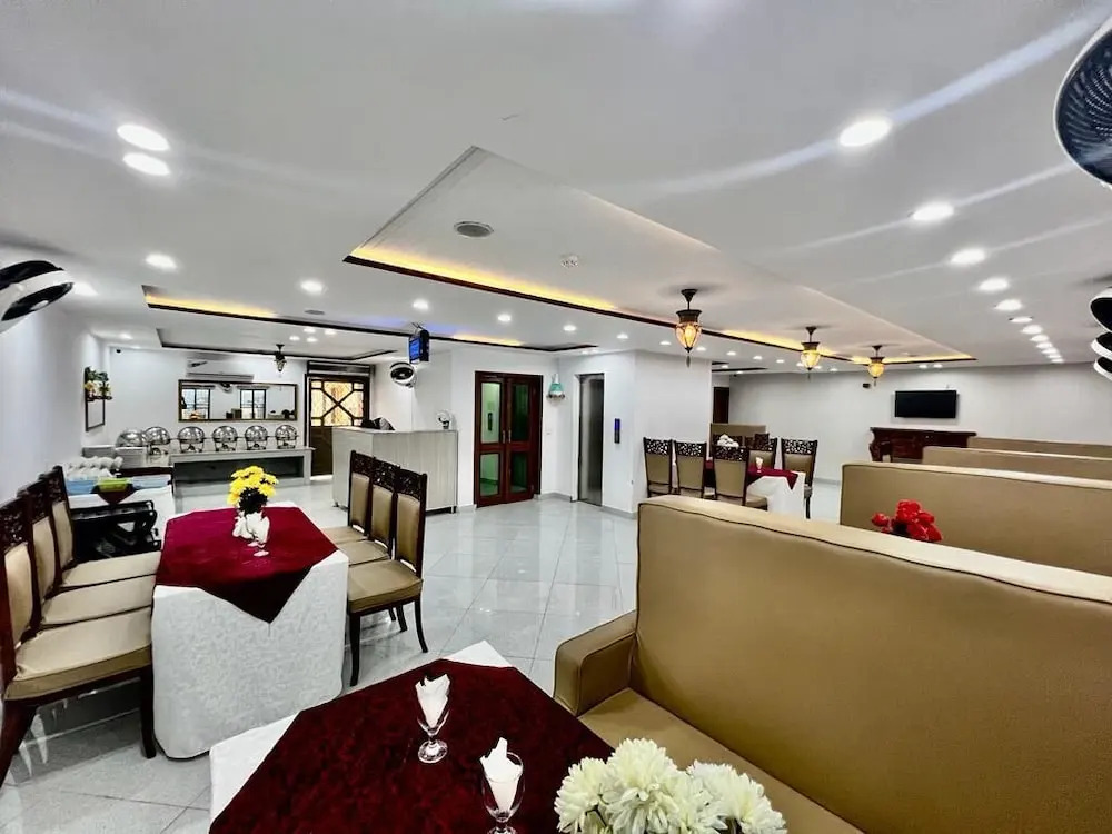 Neshaz Hotel & Suites