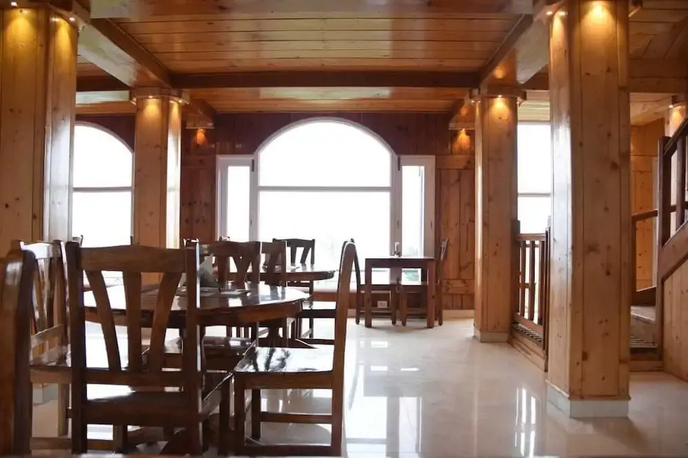 Hotel Savi Shallidrishya