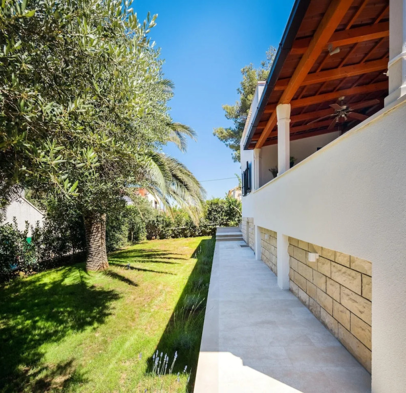 House With 3 Bedrooms in Supetar, With Wonderful sea View, Enclosed Ga