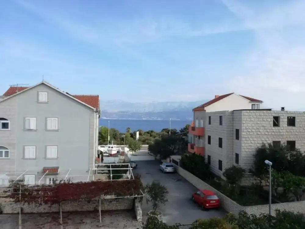 Apartment Roksy - Two-bedroom Apartment With Terrace and Sea View