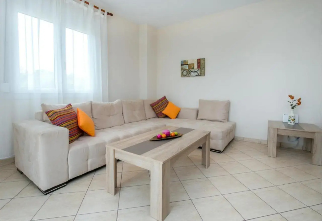 Mantos Apartment