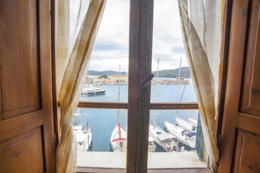 4 beds apartment La Calata Third Floor on the seafront of Portoferraio-LA CALATA TERZO PIANO