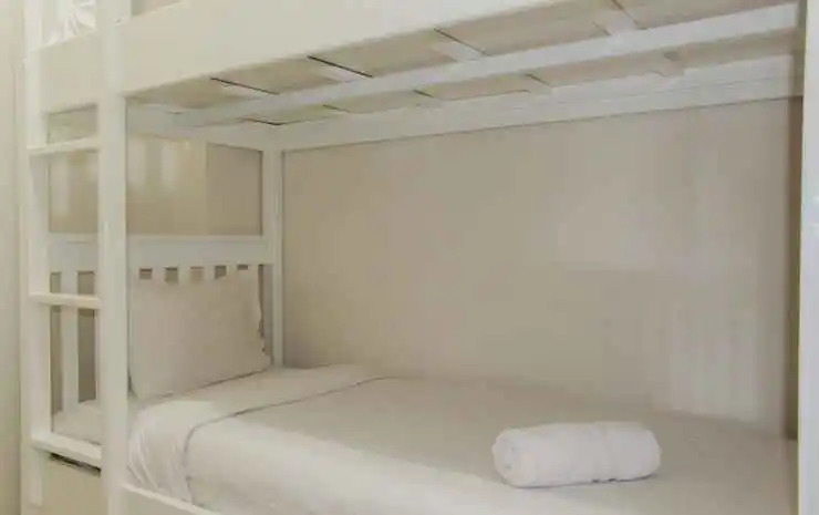 Warm and Comfortable 2BR Parkland Avenue Apartment By Travelio