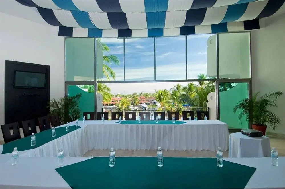 Club Embarcadero Pacifico