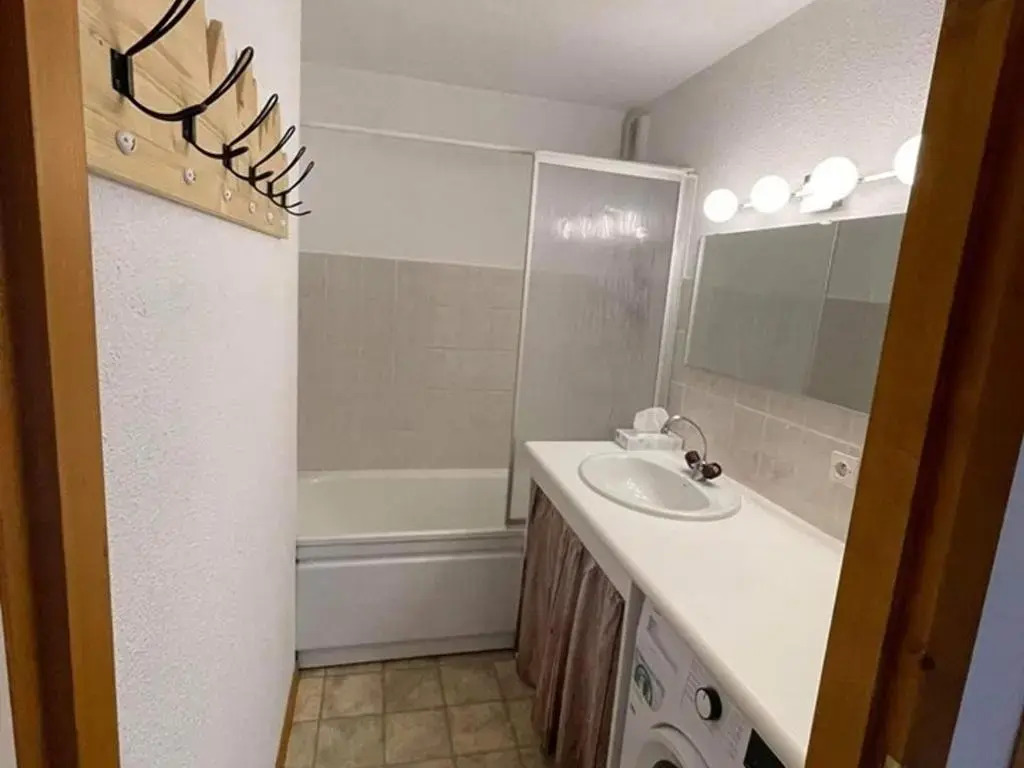 Appartement Saint-Jean-d'Aulps, 3 pièces, 7 personnes - FR-1-573-80