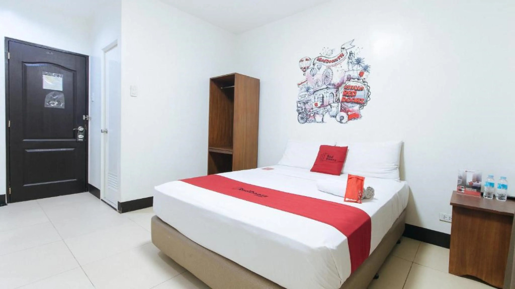 RedDoorz Plus at EDSA Congressional