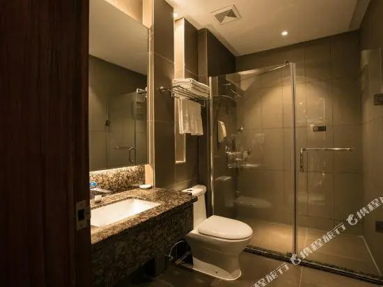 Yangjiang Tianbao Business Hotel