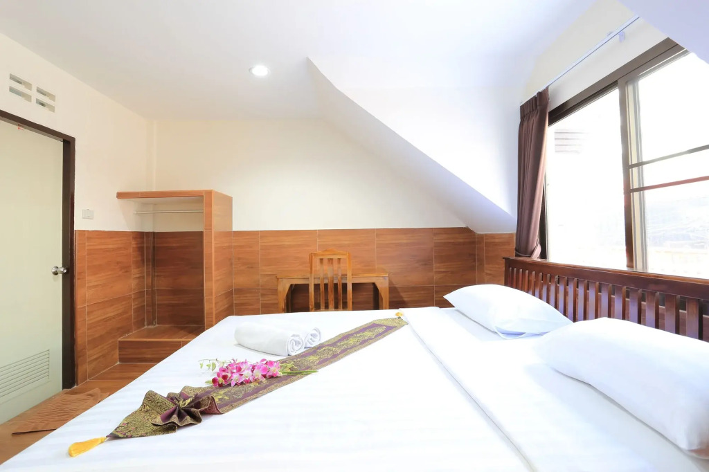 The Siam Guest House - SHA Extra Plus