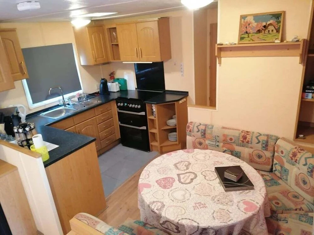 Delightful 3-bed Caravan With Fireplace, Wifi, BBQ