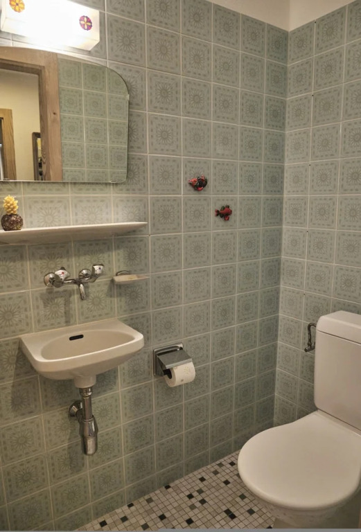 Cosy Apartment in the Centre of Town With Views and Parking