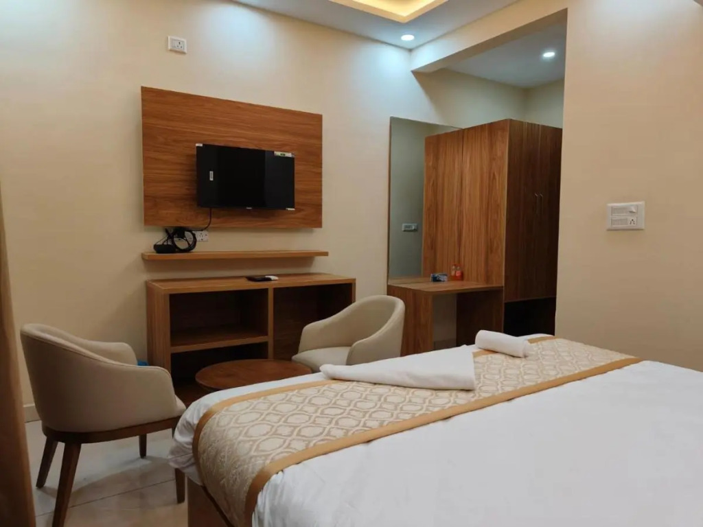 FabHotel Prime The Waves - Sarjapura