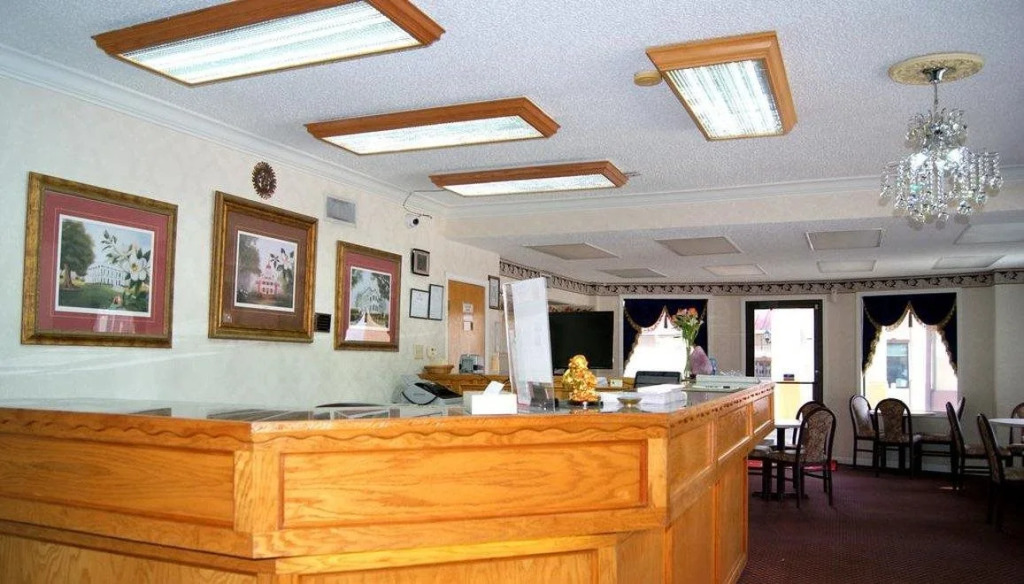 Red Carpet Inn - Natchez