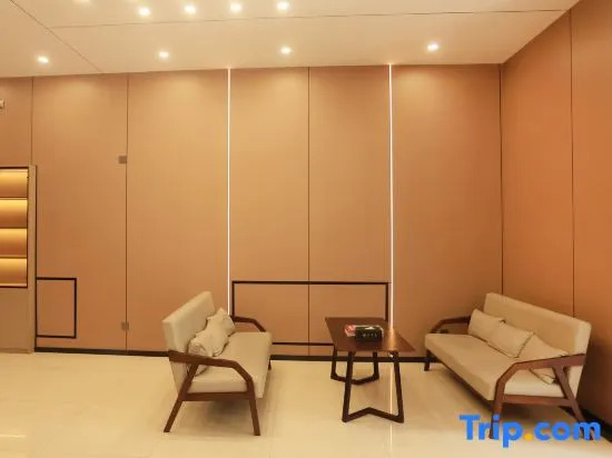 Pai Hotel (Huayin Hua Mountain Scenic Area)