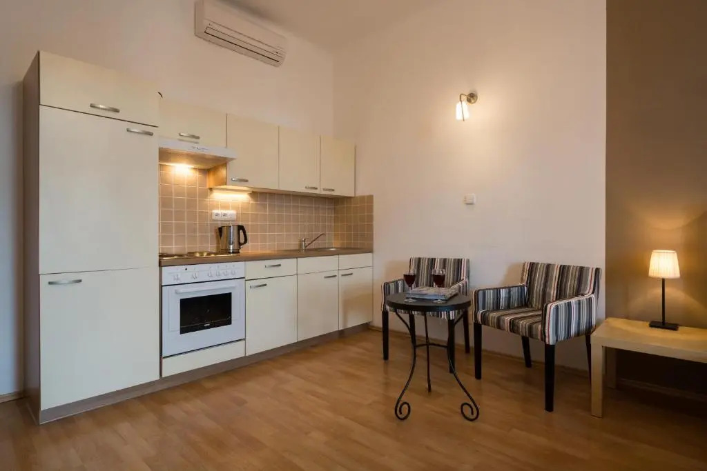 Royal Road Residence
