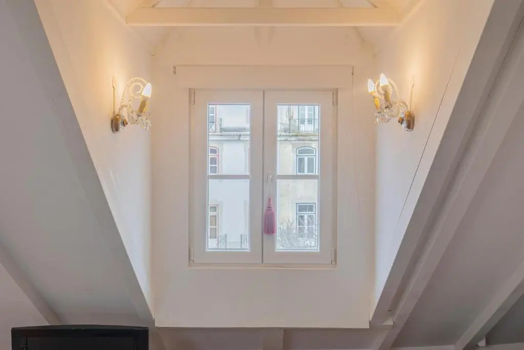 LovelyStay - Distinctive & Unique Apartment next to Sé Cathedral of Lisbon - 5 min to Chiado