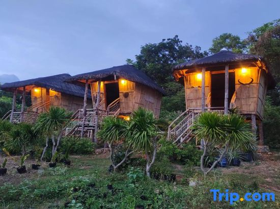 Tribu Kihud "Experience Simple Living"