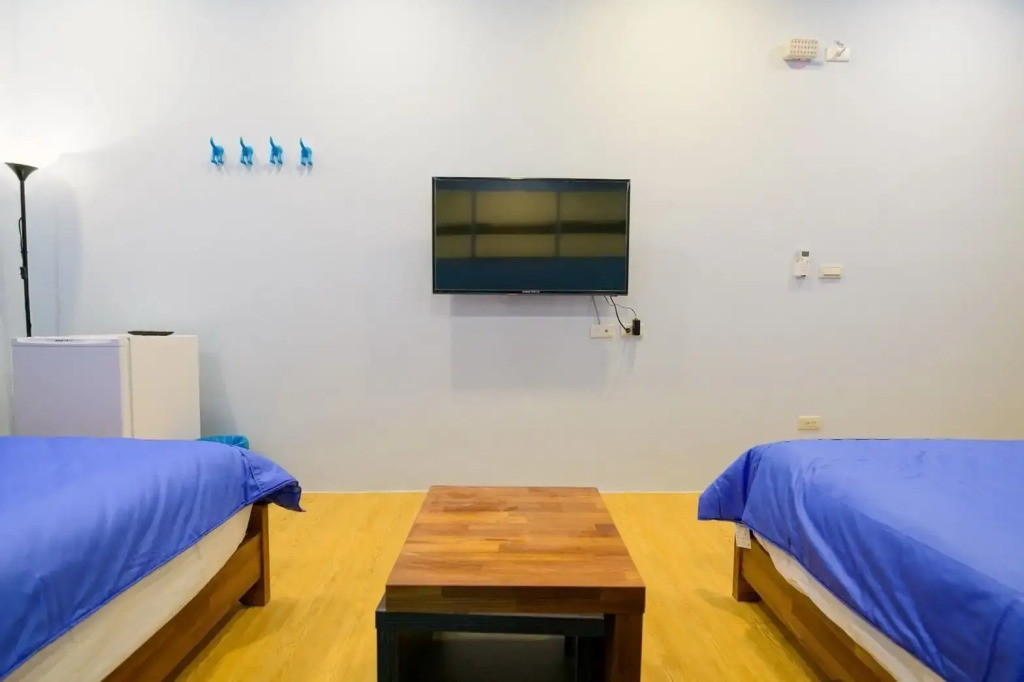 Summer Sea Hostel