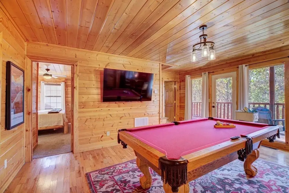 All Ya Need 4 Bedroom Cabin