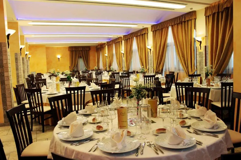 Hotel Sette E Mezzo