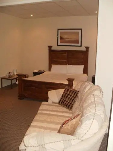 Grove Court Hotel