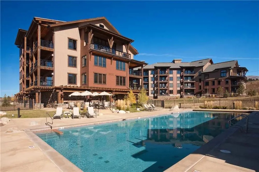 Trailhead Lodge
