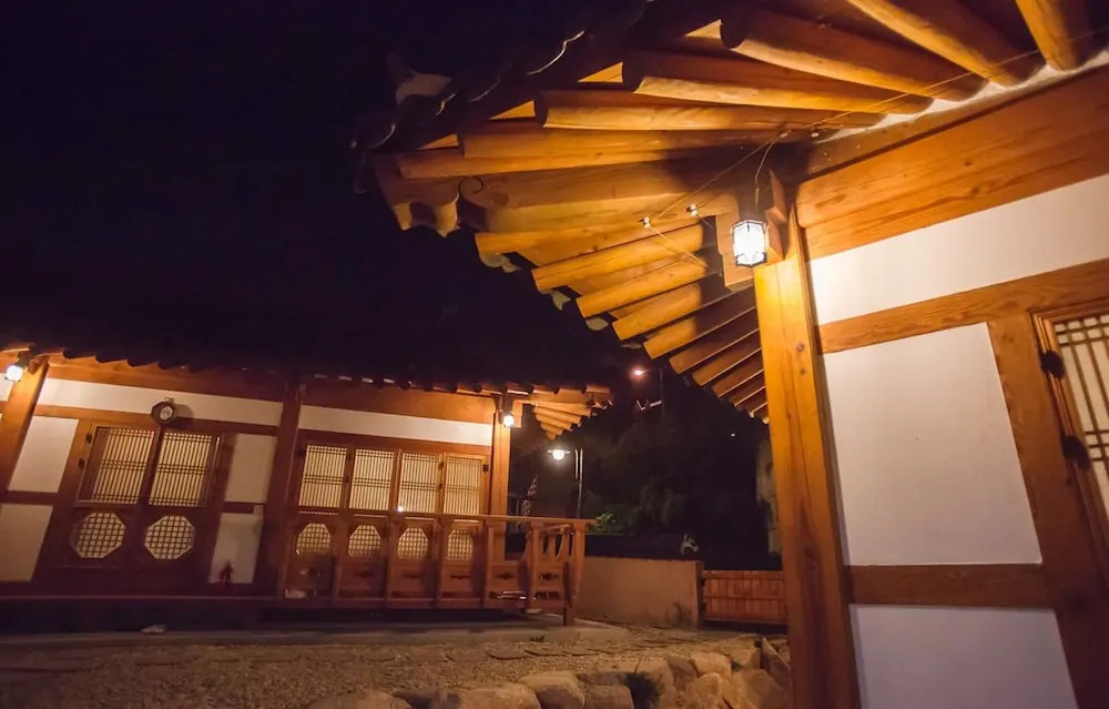 Jeonju Hanok Village Kkotmureut