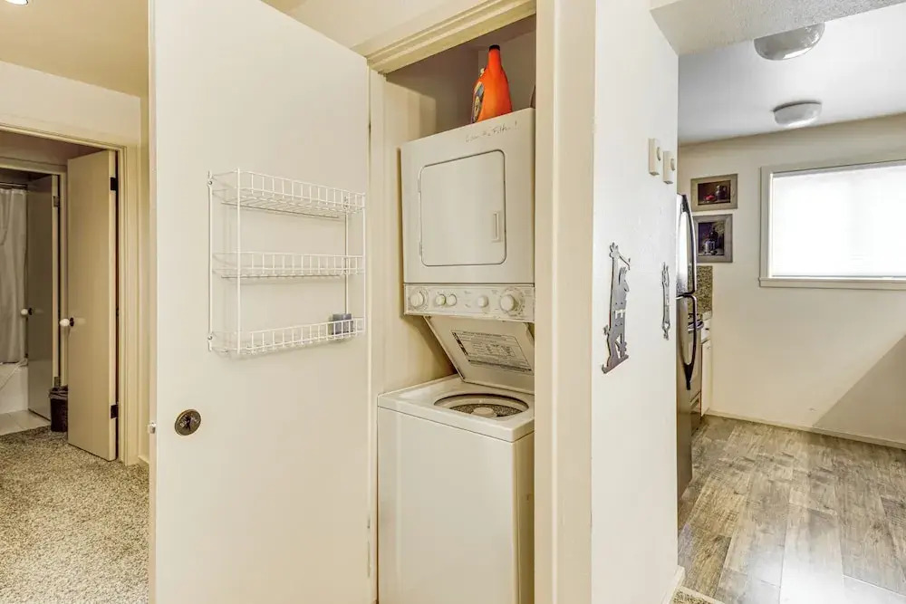 Walk to Sun Valley Village: Condo w/ Deck