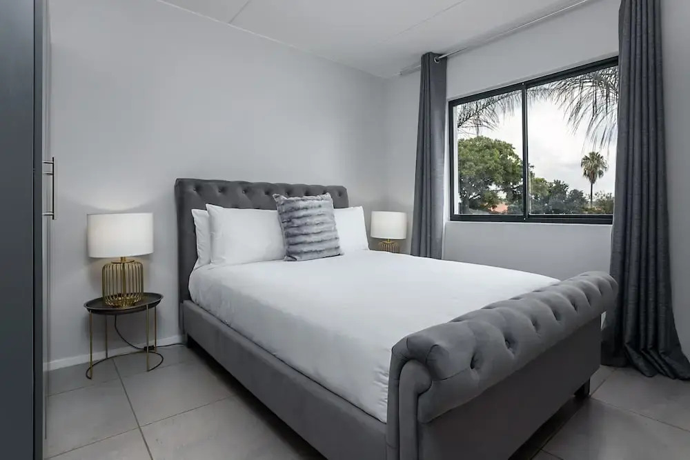 Sandton View E024