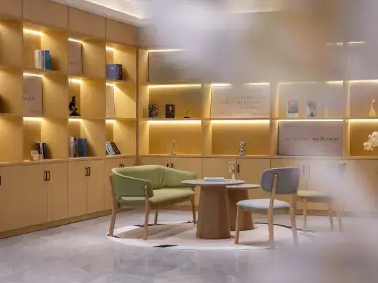 Ritzton International Hotel (Lingshui Haiyun Plaza)