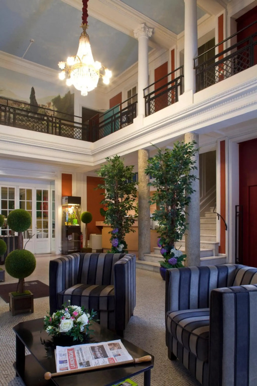 Midland Hôtel - Restaurant Le Derbys